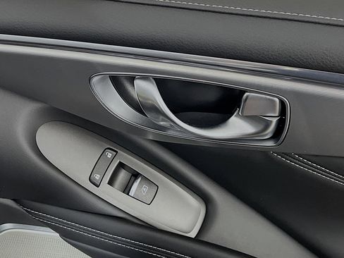 Used 2022 INFINITI Q60 3.0t Luxe w/ Essential Package image 31