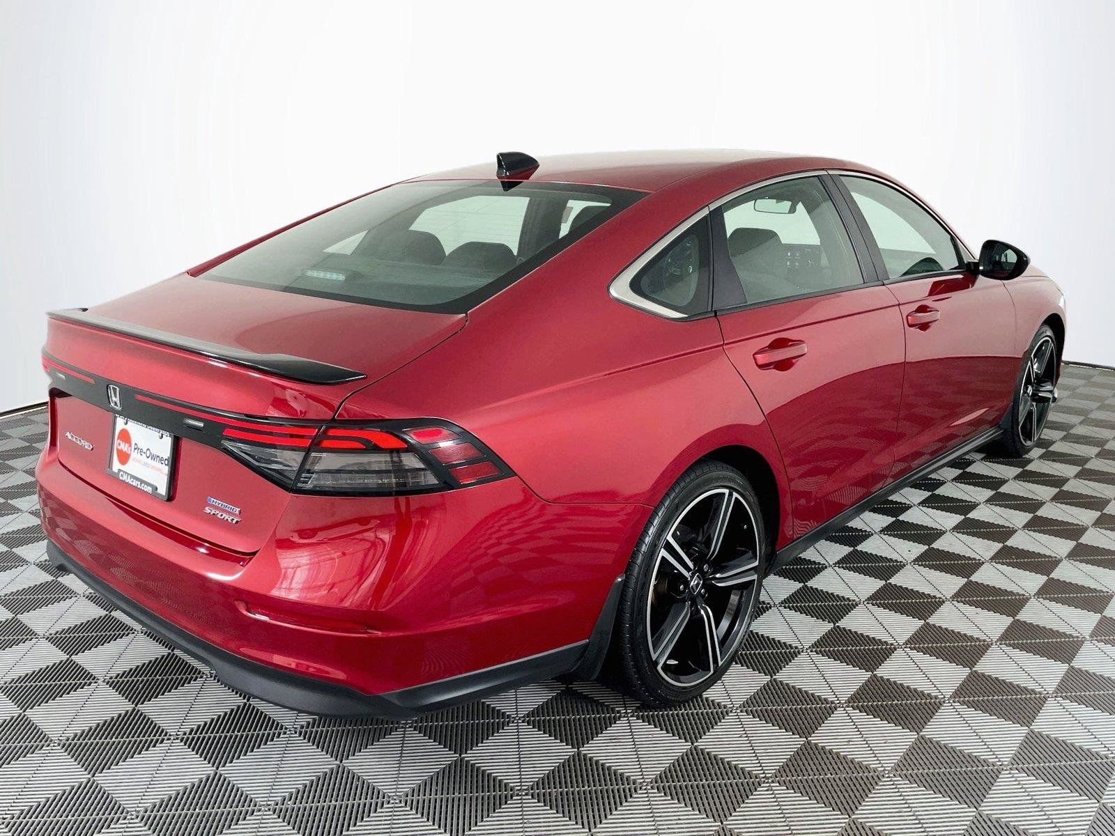Used 2025 Honda Accord Sport image 11
