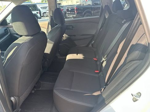 Used 2023 Nissan Rogue S AWD/4WD image 12