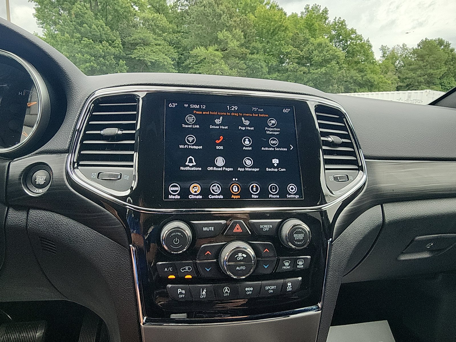 Used 2022 Jeep Grand Cherokee Laredo X AWD/4WD image 17