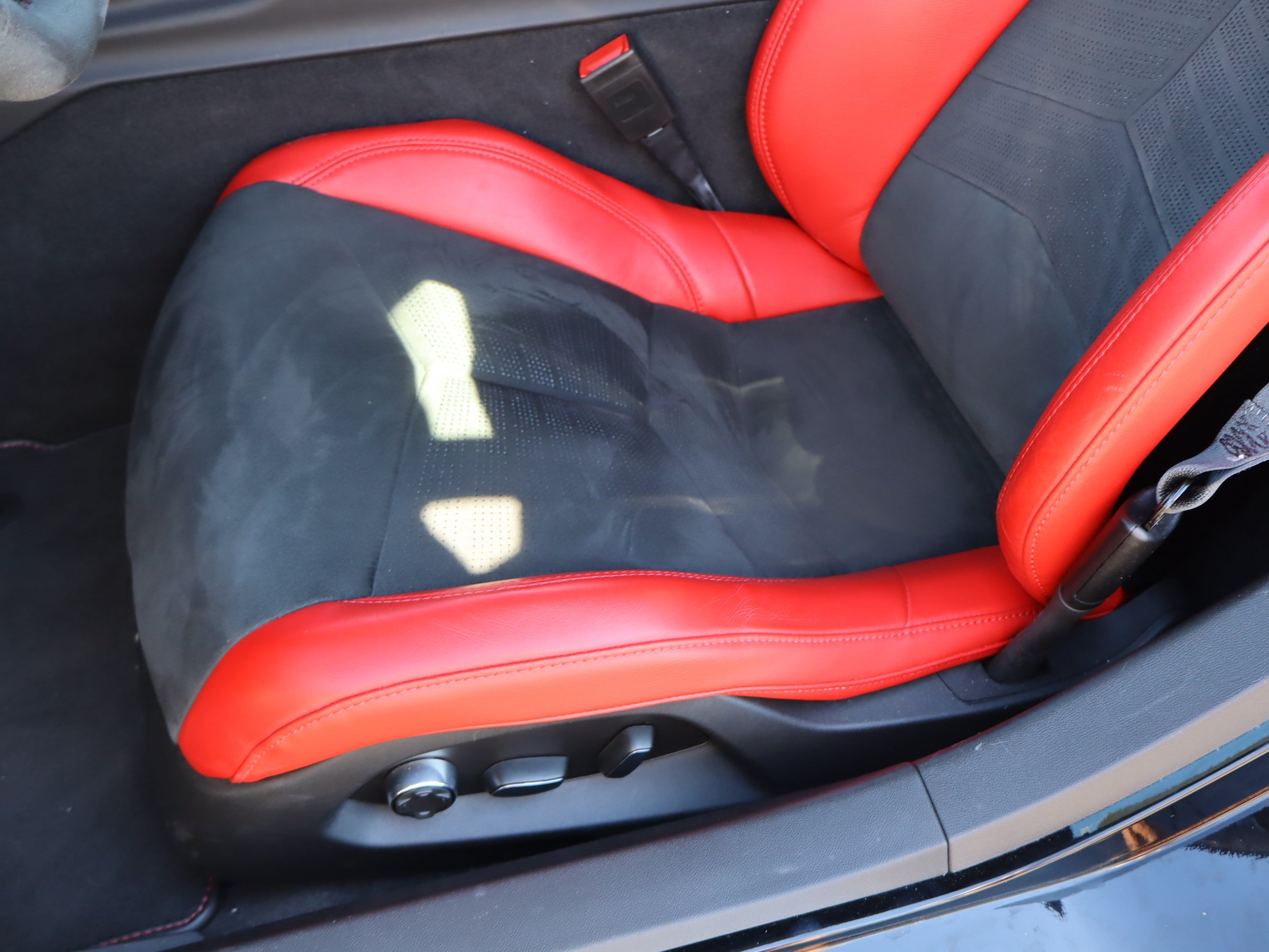Used 2023 Chevrolet Corvette Stingray Premium Cpe w/ Z51 Performance Package RWD image 16