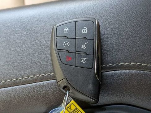 Used 2021 Chevrolet Suburban Z71 AWD/4WD image 32