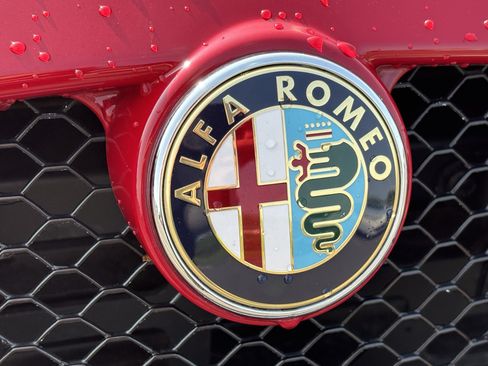 Used 2016 Alfa Romeo 4C Coupe w/ Coupe Track Package 1 RWD image 16