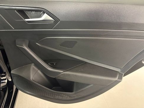 Used 2024 Volkswagen Jetta SE FWD image 36