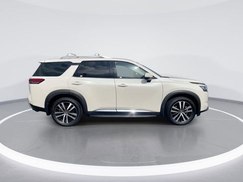 Certified 2023 Nissan Pathfinder Platinum w/ Lighting Package (N93) AWD/4WD image 9