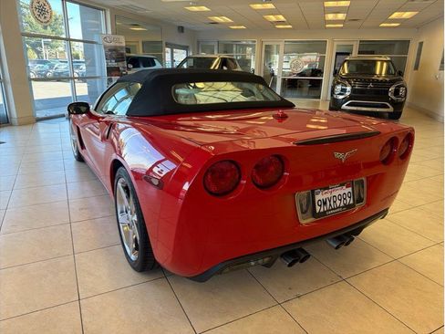 Used 2005 Chevrolet Corvette Convertible w/ Preferred Equipment Group RWD image 7