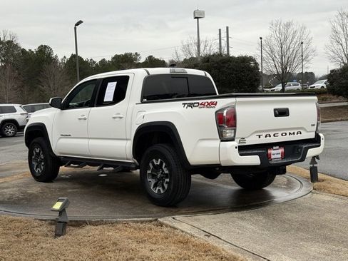 Used 2022 Toyota Tacoma TRD Off-Road image 5