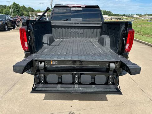 Used 2024 GMC Sierra 1500 AT4 w/ AT4 Preferred Package AWD/4WD image 23