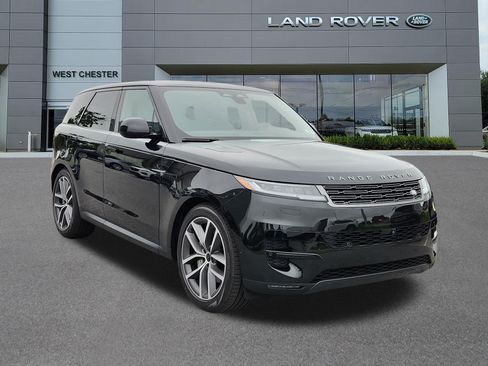 Used 2027 Land Rover Range Rover Sport SE AWD/4WD image 2