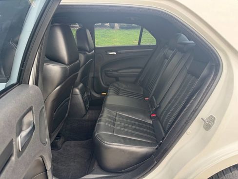 Used 2015 Chrysler 300 S image 12