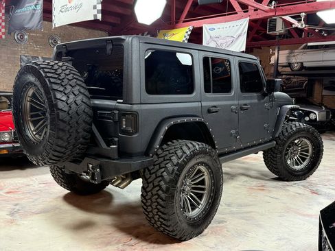 Used 2023 Jeep Wrangler Unlimited Rubicon 392 w/ Xtreme Recon 35" Tire Package AWD/4WD image 5