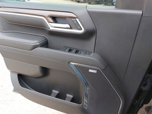 Used 2024 Chevrolet Silverado 1500 LT Trail Boss w/ Convenience Package II image 26