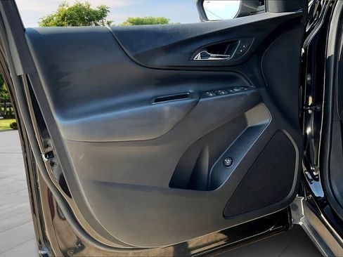 Used 2023 Chevrolet Equinox LT w/ Driver Convenience Package image 22