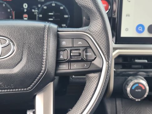 Used 2024 Toyota Tacoma TRD Sport AWD/4WD image 29
