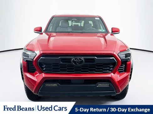 Used 2025 Toyota Tacoma TRD Off-Road w/ TRD Off Road Upgrade Package AWD/4WD image 2