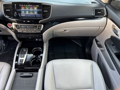 Certified 2019 Honda Pilot Touring image 29