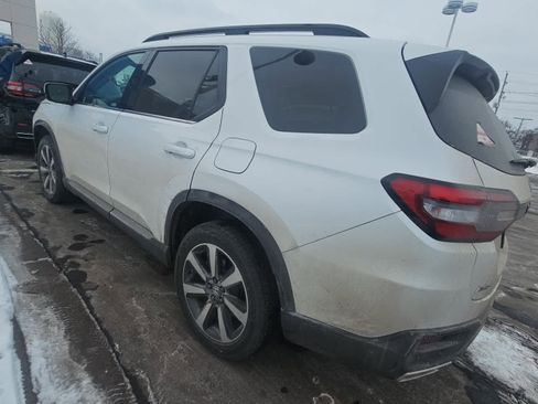 Certified 2025 Honda Pilot Elite image 4