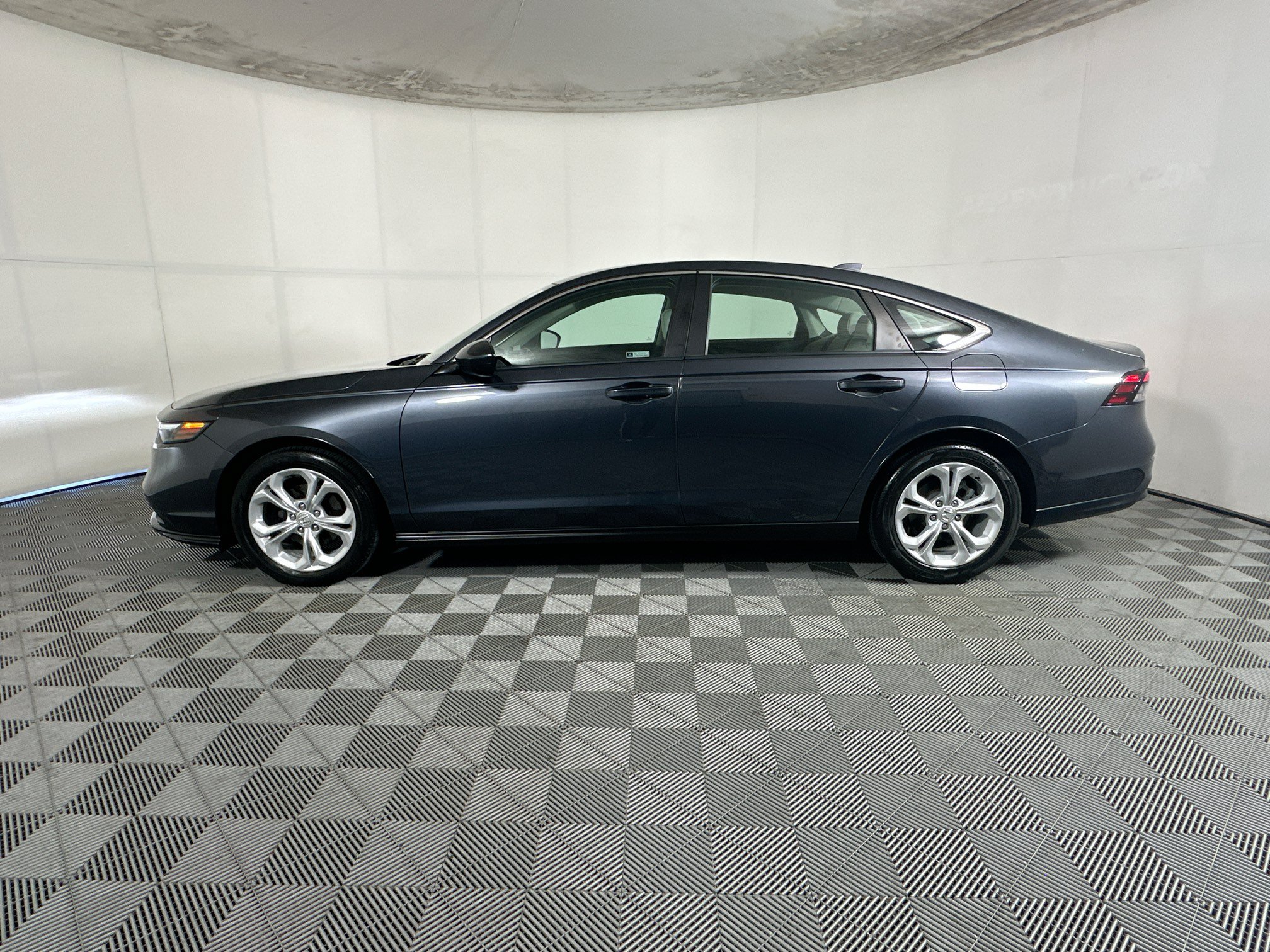 Used 2024 Honda Accord LX image 6