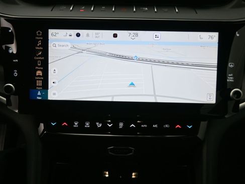 New 2026 Jeep Grand Cherokee Altitude image 4