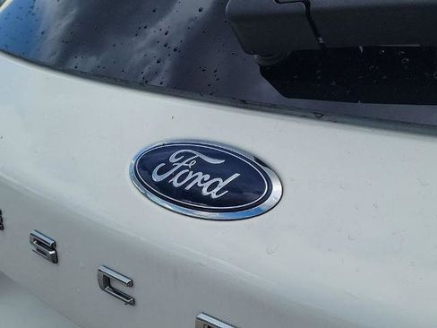 Certified 2020 Ford Escape Titanium w/ Titanium Premium Package 2.0 FWD image 9