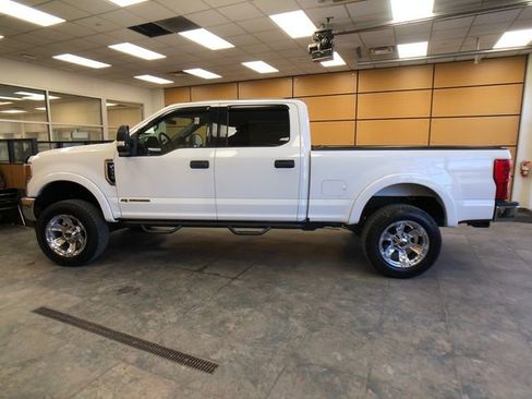 Certified 2019 Ford F250 XLT image 4