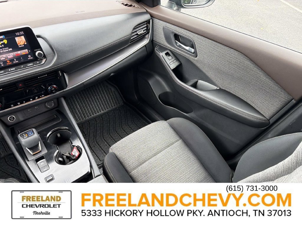 Used 2021 Nissan Rogue SV FWD image 16