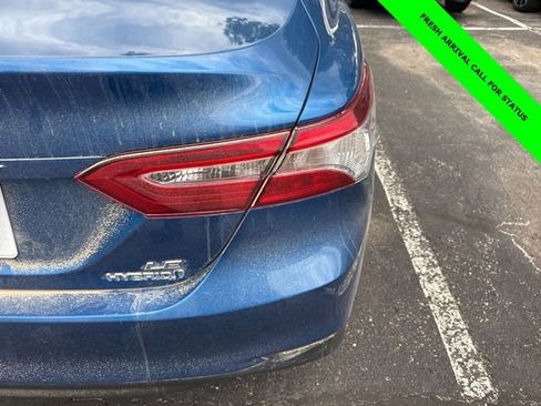 Used 2020 Toyota Camry LE FWD image 7