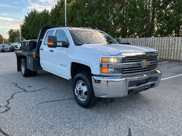 Used 2017 Chevrolet Silverado 3500 W/T w/ WT Convenience Package RWD image 3