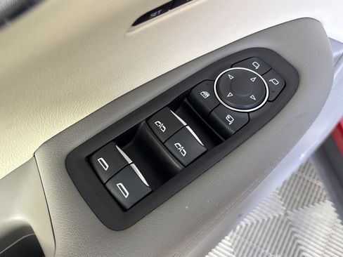 Used 2024 Cadillac XT6 Premium Luxury w/ Technology Package FWD image 14