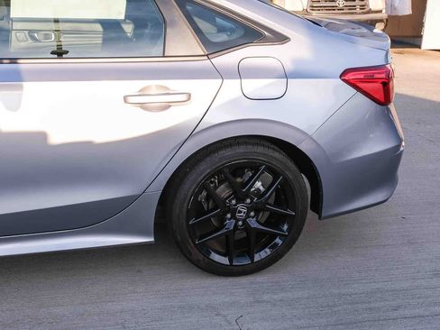 Used 2024 Honda Civic Sport image 8