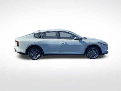 New 2026 Kia K4 LXS image 6