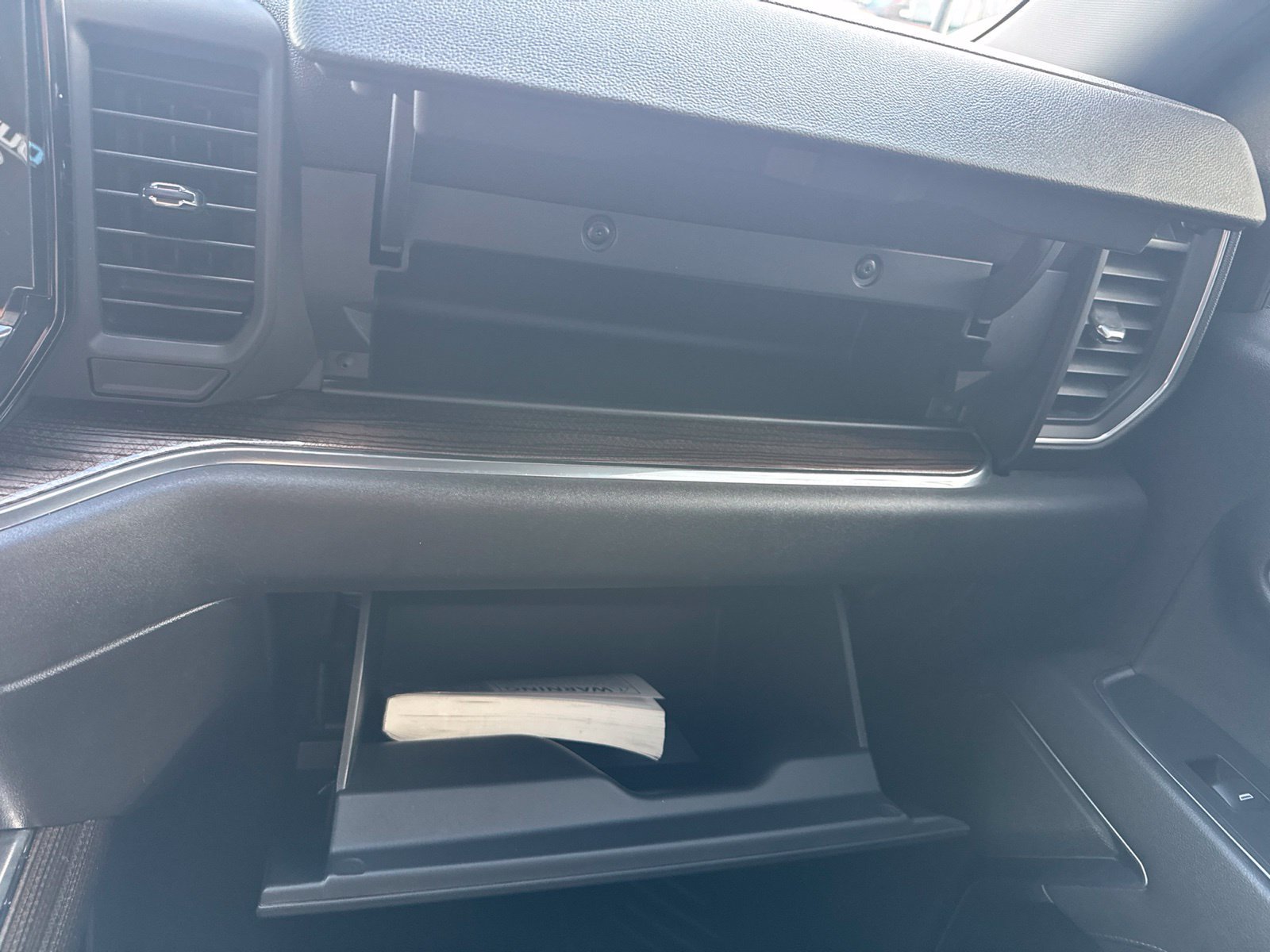 Used 2022 Chevrolet Silverado 1500 RST RWD image 33