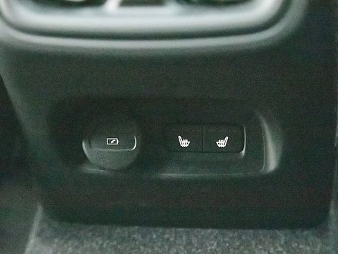 Used 2023 Volvo XC40 B5 Plus w/ Driver Assist Package image 23