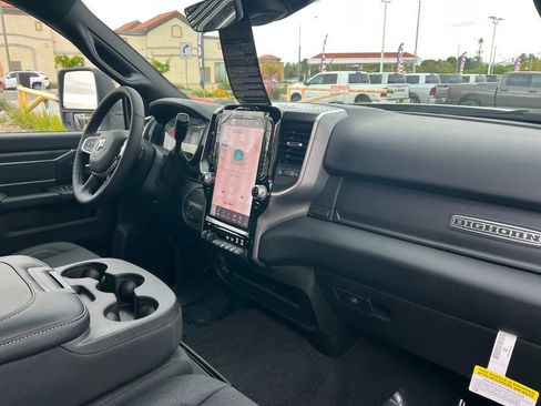 New 2026 RAM 2500 Big Horn AWD/4WD image 16