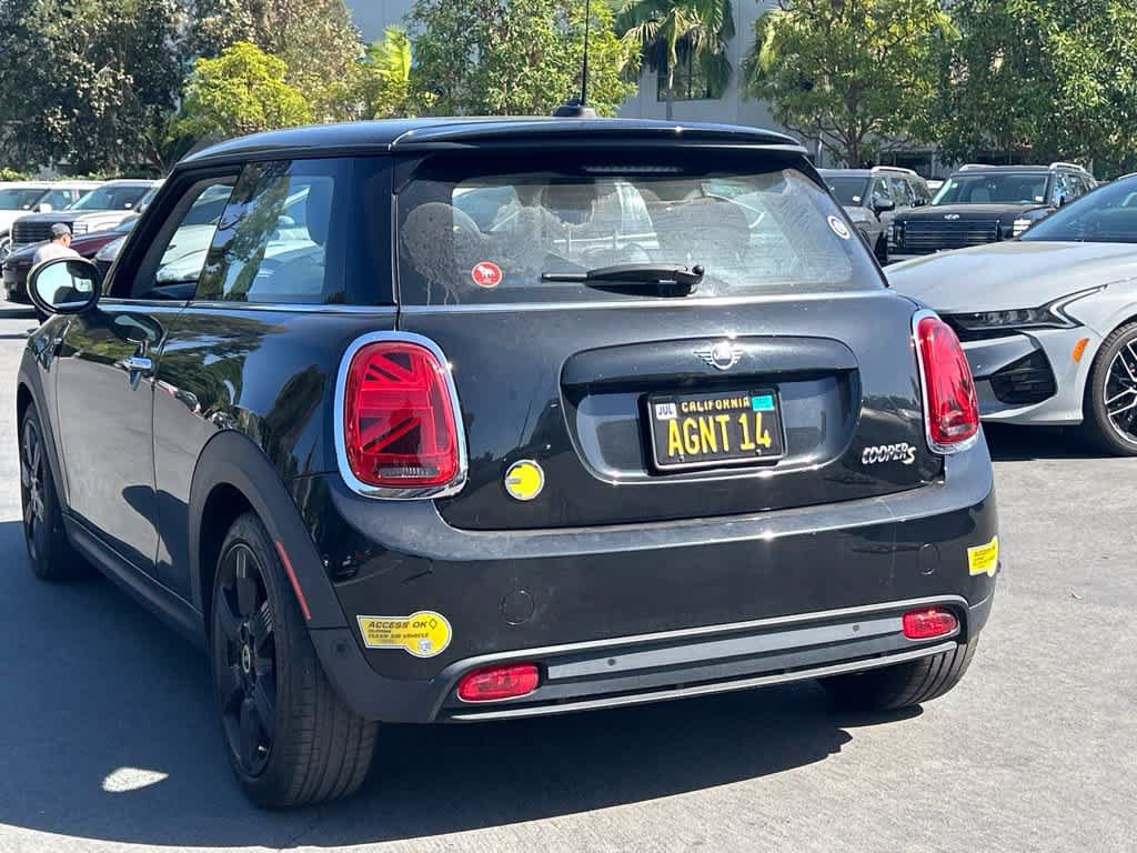 Used 2023 MINI Cooper SE FWD image 3