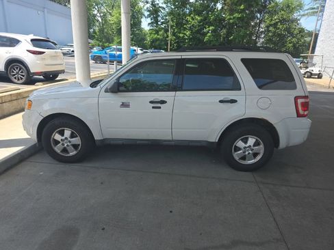 Used 2012 Ford Escape XLT w/ Canadian Comfort Pkg AWD/4WD image 4