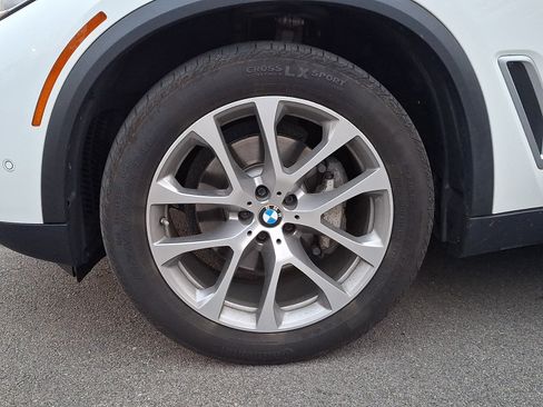 Used 2019 BMW X5 xDrive40i w/ Convenience Package AWD/4WD image 4
