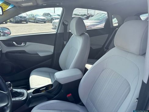 Certified 2023 Hyundai Kona SEL w/ Convenience Package AWD/4WD image 26