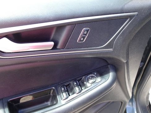 Used 2015 Ford Edge SEL w/ Equipment Group 201A AWD/4WD image 11