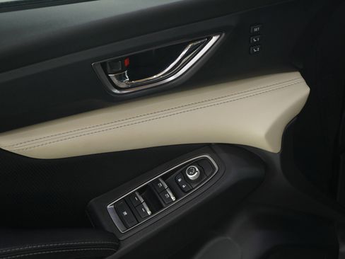 Used 2021 Subaru Ascent Limited w/ Technology Package image 24