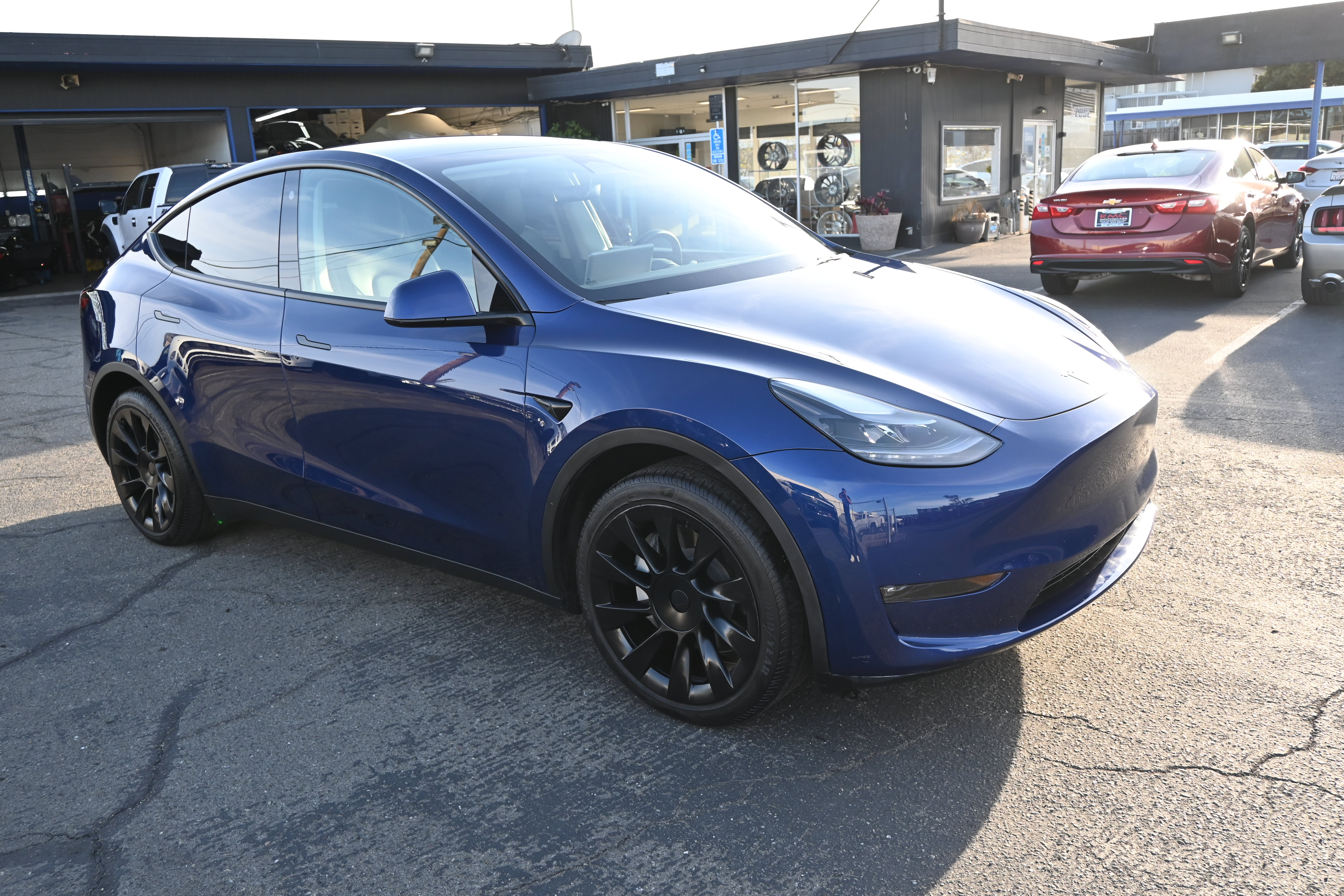 Used 2023 Tesla Model Y Long Range AWD/4WD image 13
