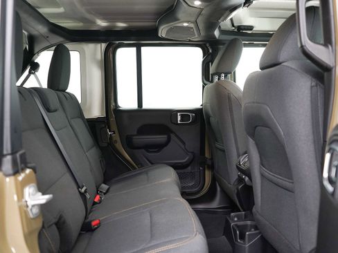 Used 2025 Jeep Wrangler Willys AWD/4WD image 12