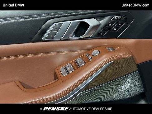 Used 2020 BMW X7 M50i w/ Dynamic Handling Package image 3