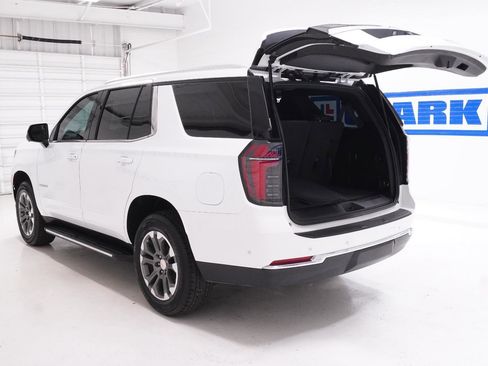 Used 2025 Chevrolet Tahoe LS RWD image 8