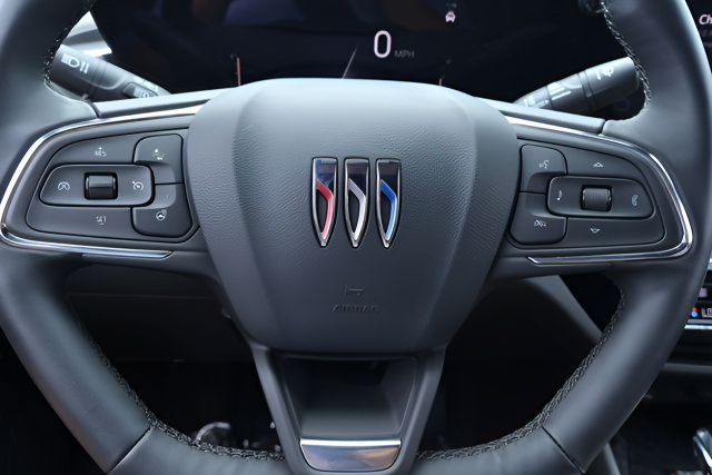 Used 2025 Buick Envista Avenir FWD image 21