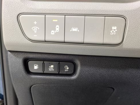 Used 2020 Kia Niro EX Premium FWD image 20