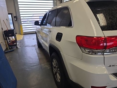 Used 2015 Jeep Grand Cherokee Limited w/ Luxury Group II image 5