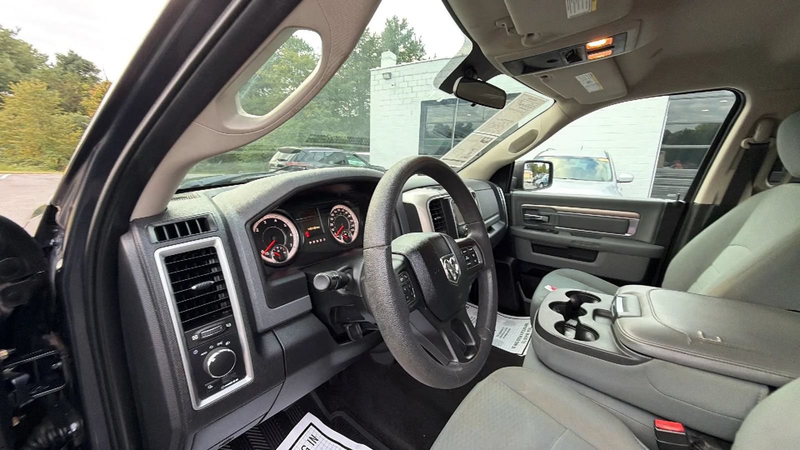Used 2018 RAM 1500 Classic SLT AWD/4WD image 20