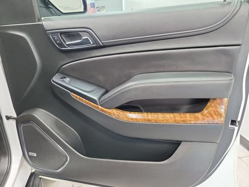 Used 2018 Chevrolet Tahoe Premier AWD/4WD image 22