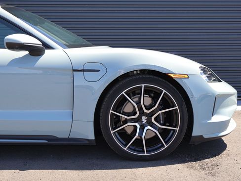 Used 2025 Porsche Taycan 4S AWD/4WD image 12